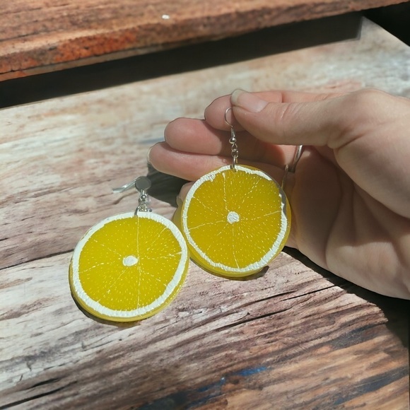 Lemon - Dangle Earrings - Picture 3 of 7